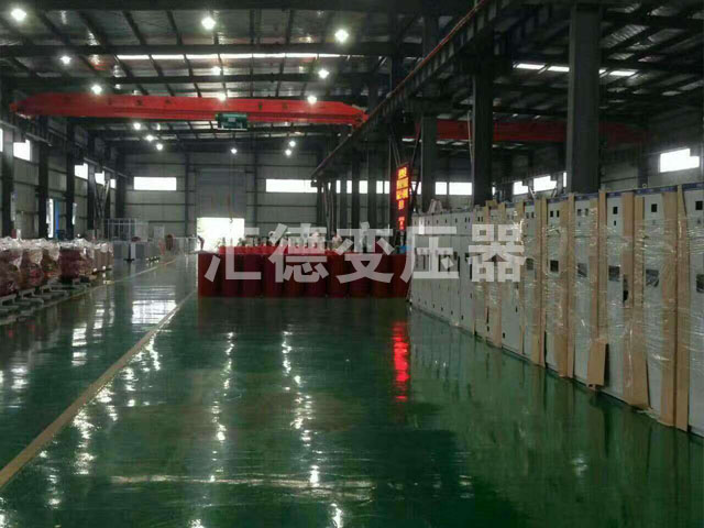 通辽变压器车间一角